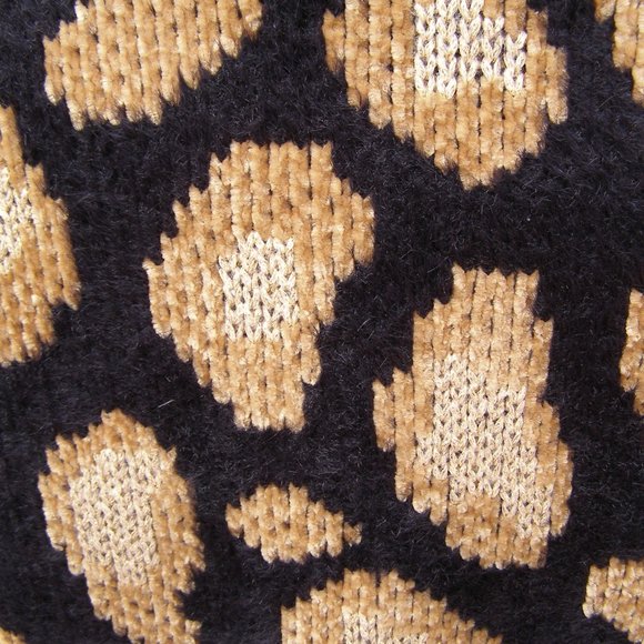 EUC Size M 8-10 MICHAEL KORS Cheetah Jaquard Animal Print Thick Sweater - Picture 6 of 10